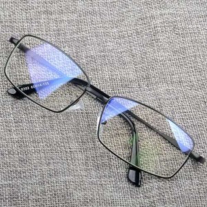 打电脑眼睛疲劳怎么办？有了「360护眼神器」+，从此告别辐射+，还你一双明亮的眼睛！