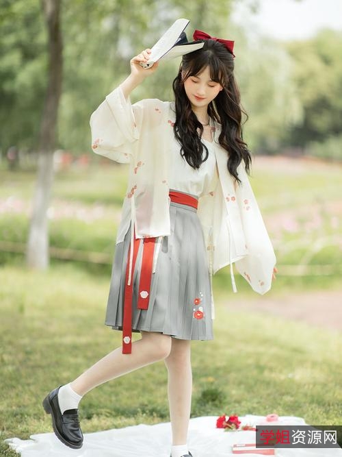 想买漂亮的汉服吗？有了「汉服视频下载神器」帮你找到喜欢的汉服！