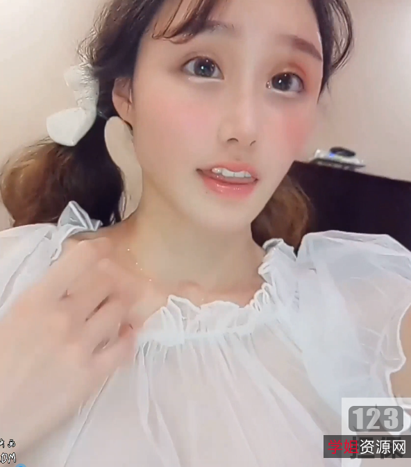 歆哥哥：网络红人的热情之旅，白纱网袜、嘴艺术、动图、视频、图片、自拍等粉丝福利资源