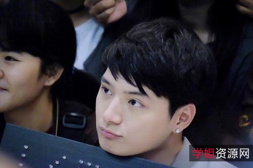 《泰国爱情故事：花之战2022》