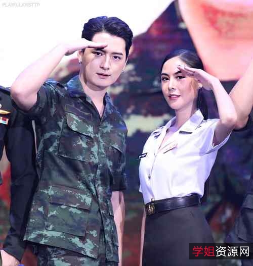 《泰国爱情故事：花之战2022》