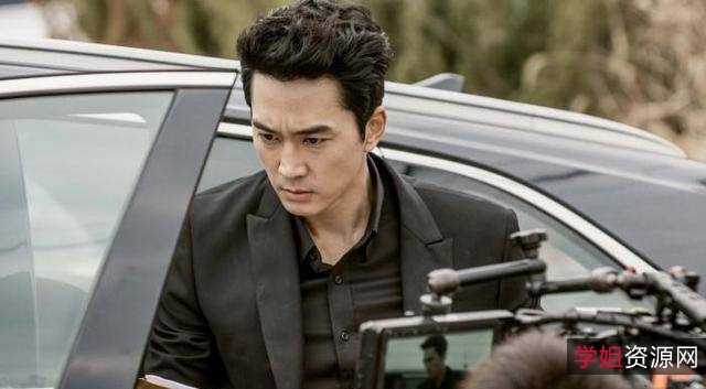 《玩家》:顶尖黑客的激动复仇之旅