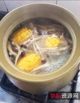 纯玉天花板悲伤玉米排骨汤,阿里云驱动的烹饪技术,美味可口、营养丰富!