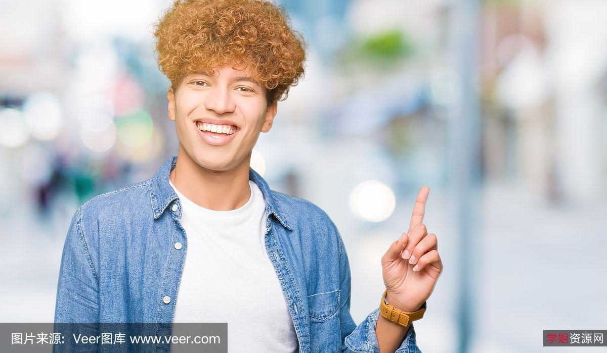 2022年国产喜剧《理发之王》:HD4K视觉盛宴,老四(老李头)的离乡闯荡之旅!