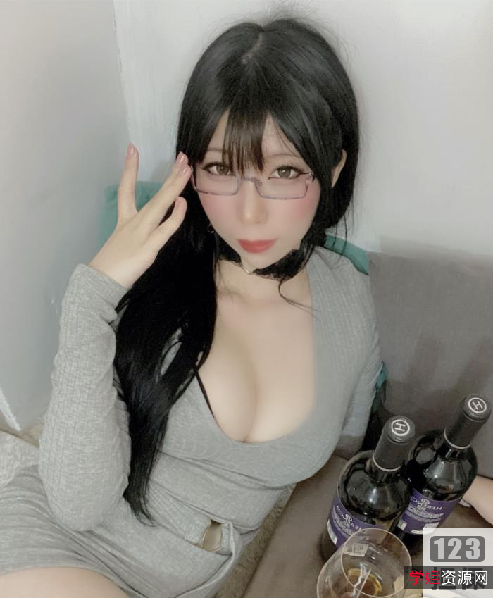 《鹿野希:火辣身材清纯可爱,14部作品带你梦中飞翔!》