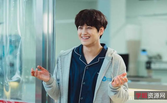 2022年韩国奇幻剧《幽灵医生》：郑智薰、金汎联袂担纲，4K高清晰画质，附身共用身体，使命感驱使！