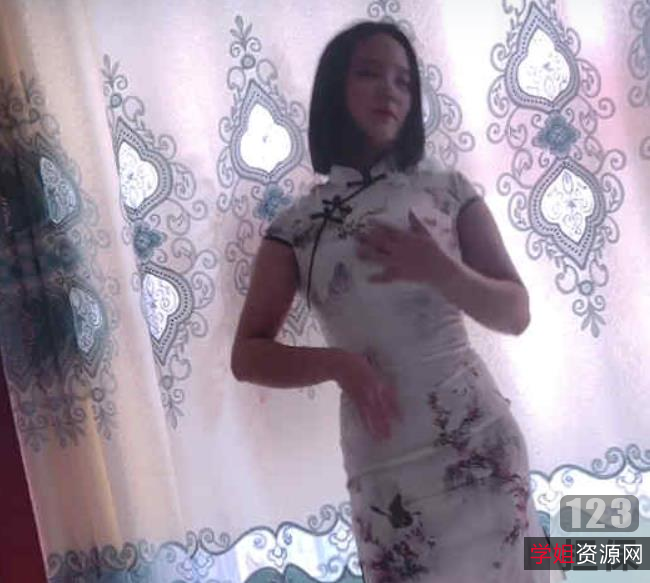 网红芝芝的精彩视频:72V-5.2G依云合集,挑战欲望,探索新世界