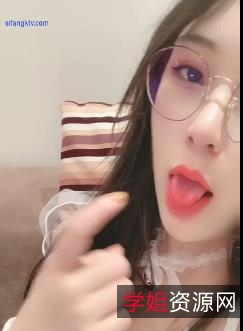 烧嫩女神！砂糖高颜长腿A4腰，{{网红名字}}带你看{{关键词20}}的烧嫩女神！