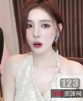 斗鱼红人小水熙:205集15G,200W大哥真爱,骑马舞秀精湛技艺,揭秘丑闻,清新清爽!