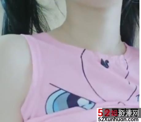 萌妹居家自拍:梦幻般的童话世界