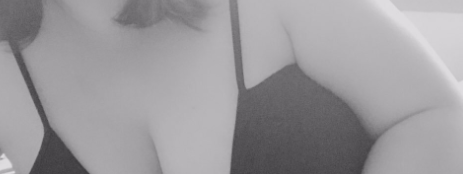 网红苏妮的美若天仙:睡衣照片、肉肉照片、晚上车灯下的照片,令网友们爱不释手。