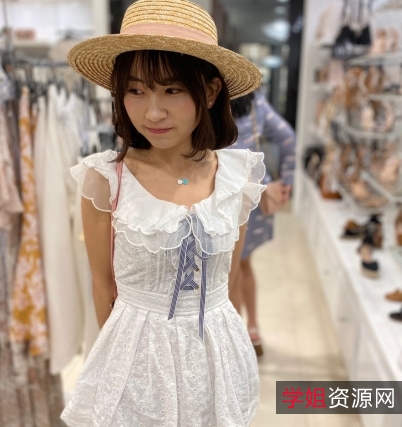 《勇敢拯救自我:泄密可爱学妹小粉红的玩坏故事》