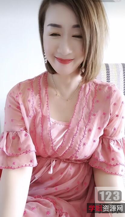 河北网红霸气美琳姐:豹纹裙+金项坠,23W粉丝,身材火爆土味老娘们儿