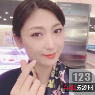 美女反差婊:空姐、上班族、家庭主妇的放浪不羁挑战