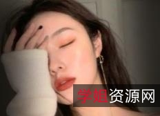 花椒网红小伊伊私人定制系列：颜值爆表、青春女神般的清纯美少女，热情、活力、可爱，为你带来美好生活