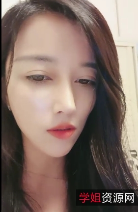 女神级人物咖啡小洁：高端奢华的空姐商务模特，美貌夺目，魅力无限！