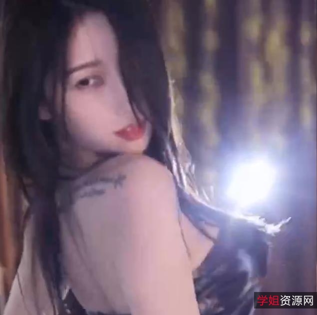 虎牙主播林软软&正恒韵子强强联合,28V4G高颜值手机