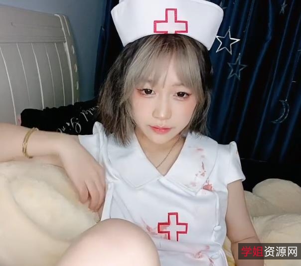 清纯系短发萌妹子米拉