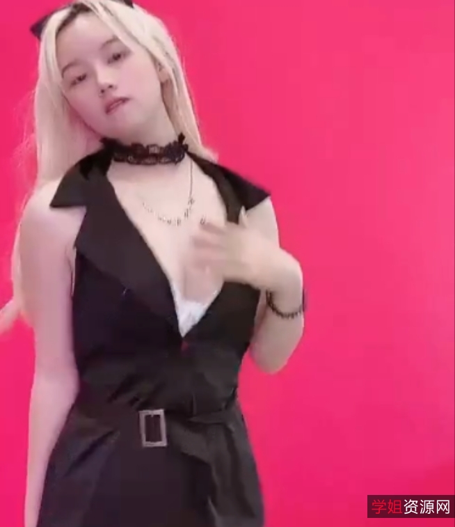 快手玲儿的超甜小玲铛热舞定制商品