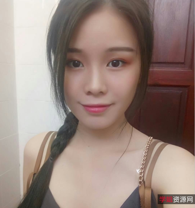 私拍真实漂亮妹子与男友的图片和视频展示[86P+5V]900+MB百度云