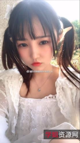 青木小荷网红榨汁姬双马尾合集