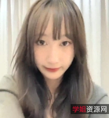 精选校花大学生穿着黑丝JK服装