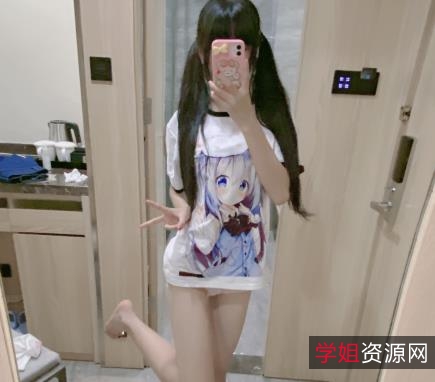 微博社保姬瑶瑶:吃掉瑶瑶,13个视频2.4G资源,粉嫩妹子装,未露脸