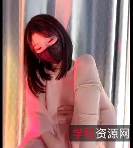 半糖美女主播露脸自拍视频,身材极好颜值抗打,超白嫩S属性,道具喘息声