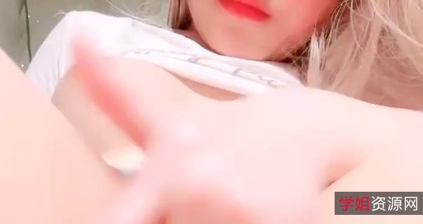 《喷泉女王曼希宝宝:身材漂亮白皙视频下载》