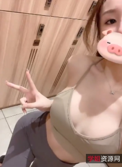 顶级光“阴”御姐私拍福利245P2V343MB