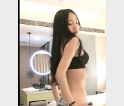 旺仔牛B糖：自拍粉丝KTV三人游，用嘴双开爆弄黄瓜瓶