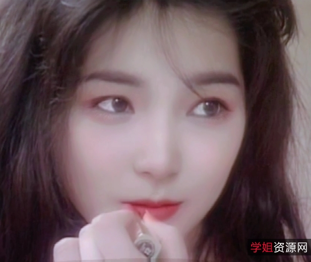 自行打包的大佬知道的1V+视频,颜值天花板,大小为529MB,可通过百度盘下载。