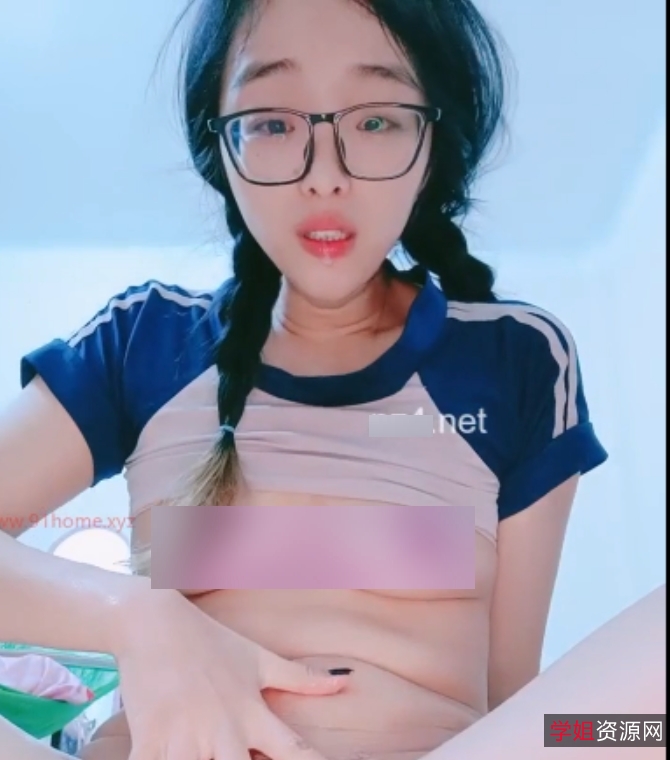 30cm仿真马D，可爱反差眼镜妹放飞天花板，1v+760MB视频百度盘