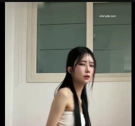 尹公主：自娱自乐潮P自拍视频大放送，五月F~S的魅力无法抗拒！