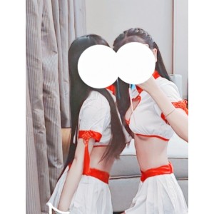 贝贝：有钱人的玩物，人瘦奶大，视频2GB，反差美