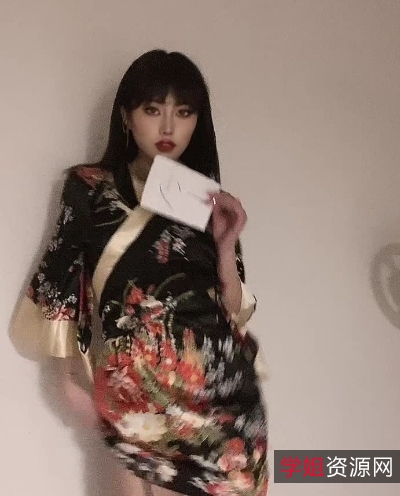 2021-2022抖音网红Lisa新热舞定制资源:801M2部9分15有声直播带货挑战版,30万粉点赞,站内电报肉风险失效补。