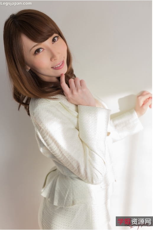 岛国美足女神AyaKisaki合集:独特魅力,多视频尽显美足之美