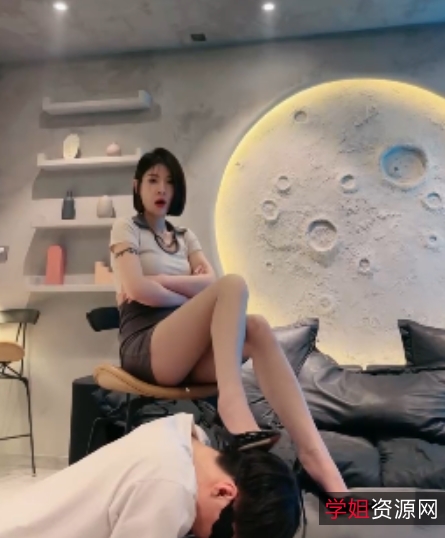 粉嫩白皙，黑丝高跟舔脚合集，百度盘大放送