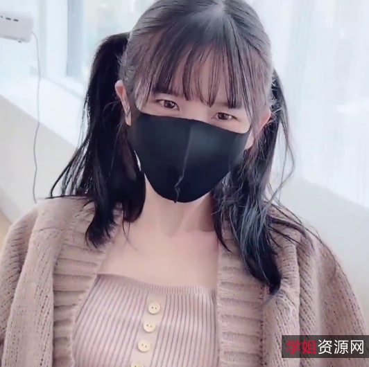 转载搬运JK甜美女友小雨双马尾粉色情人[1V+379M][百度盘]