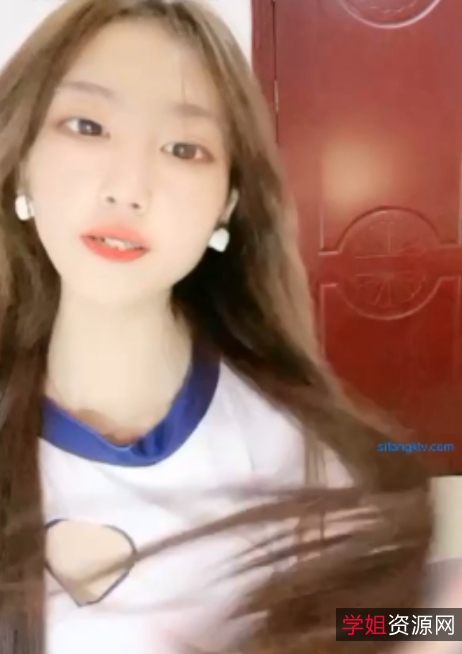 超级女神露露美腿舞蹈原创视频0.8GB超清录制