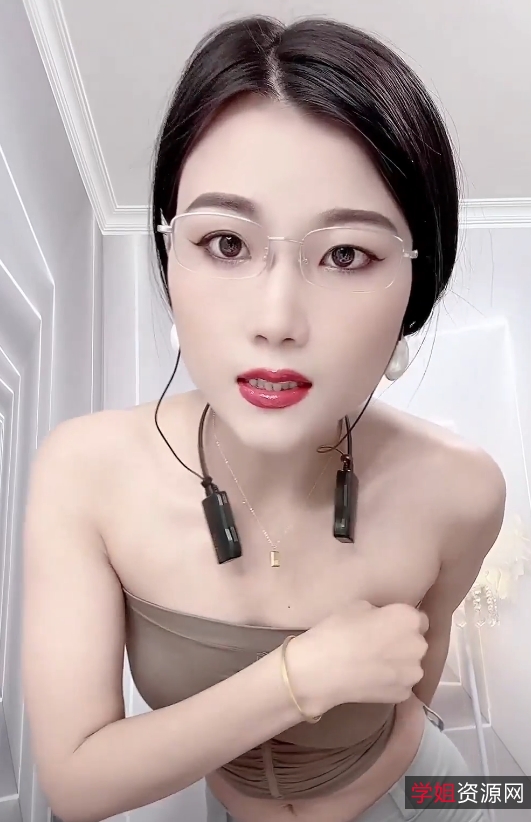 冷美人轻熟御姐紧身裤后背摇,诱惑录制剪辑2023年6.5G73V,背影美臀声动作