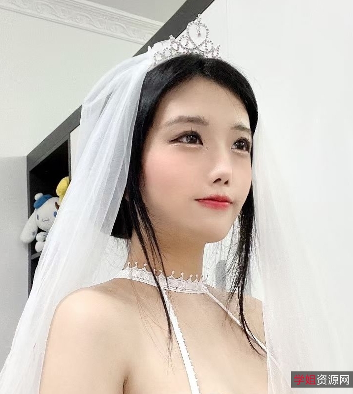 华丽婚礼现场,喵四身诅情婚纱,搭配8v1.45g珠宝,收藏量飙升,百度搜索探索更多