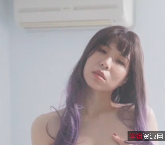 5V1.9G：兄妹蕉谈与性感荷官蜜桃的恋爱美梦