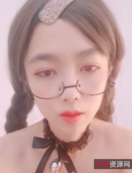 **银狗子苏苏豆422v411g**在一个名为银狗子的视频中,主角苏苏豆展示了一种独特的收藏品——百度,貂蝉馋龙。这个视频新增了一件196v的收藏品,引起了观众的关注。故事发生在欧豪有故事段博文入戏深的背景下。视频主角苏苏豆外貌神秘,让人难以忘怀。文章将清晰介绍银狗子视频的数量和大小,突出展示新增收藏品的重要性。最后,呼吁成龙急急处理事件,为故事画上完美的句号。希望这个提纲能帮助您构思文章的内容和