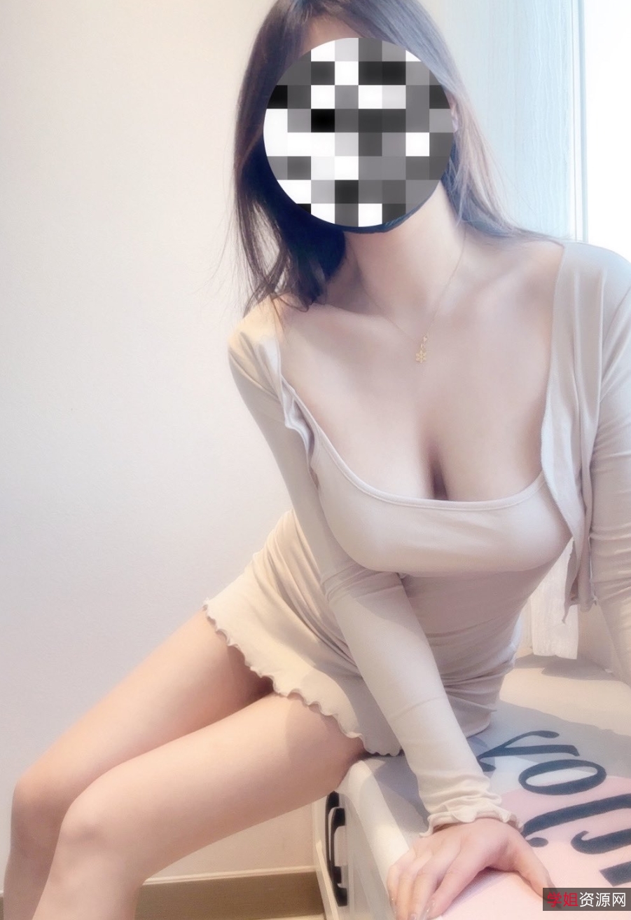 《大罩杯福利姬小鲅鱼定制5.8g》:火辣身材备受追捧的收藏级视频