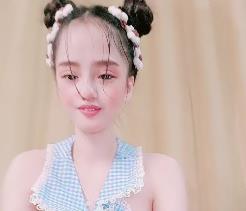 “丸子头少女带你畅玩顶级道具，1V1.7G视频震撼上线！筋膜枪价格上涨30%！”