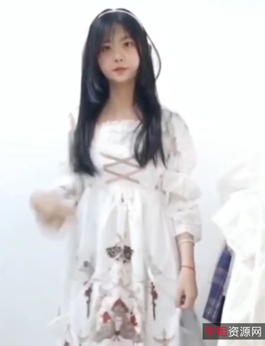 大学生自拍视频资源分享17个视频，126张照片，55MB，百度盘观看