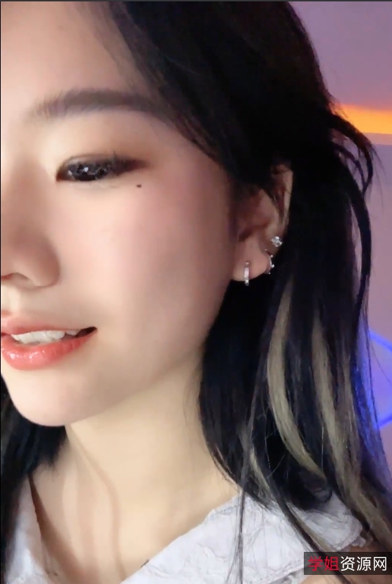 热辣动感！半糖琪琪定制热舞福利视频52v5.1g，百度ED2K收藏爆棚