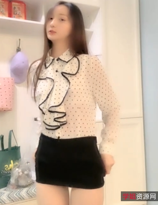 小可爱主播,长得可以,漏的不多,29个视频,15.6分钟/视频,按需下收藏