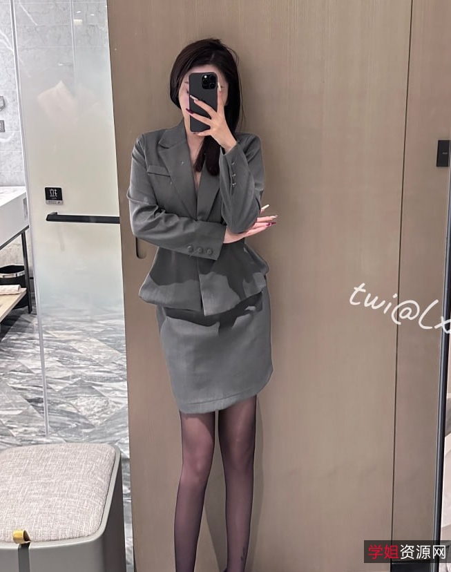 elsa林绾绾：女神级小狗，118v画质，9.65g视频容量，收藏452